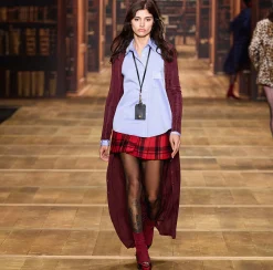 Abiti In Maglia|Abiti|Elisabetta Franchi Abito lungo in viscosa lucida con ricamo logo e cintura RougeNoir