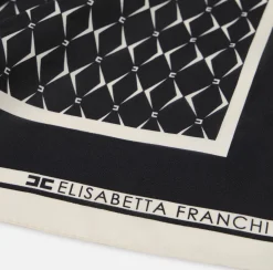 Sciarpe|Elisabetta Franchi Foulard in seta con pattern rombo e logo Nero/Burro