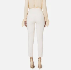 Tailleur|Pantaloni E Shorts|Elisabetta Franchi Pantalone dritto in crêpe stretch con rivetto logo Burro