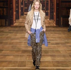 Tailleur|Pantaloni E Shorts|Elisabetta Franchi Pantalone dritto in crêpe con doppie pinces Animalier