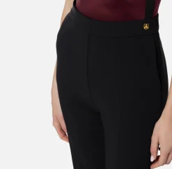 Tailleur|Pantaloni E Shorts|Elisabetta Franchi Pantalone dritto in crêpe stretch con rivetto logo Nero