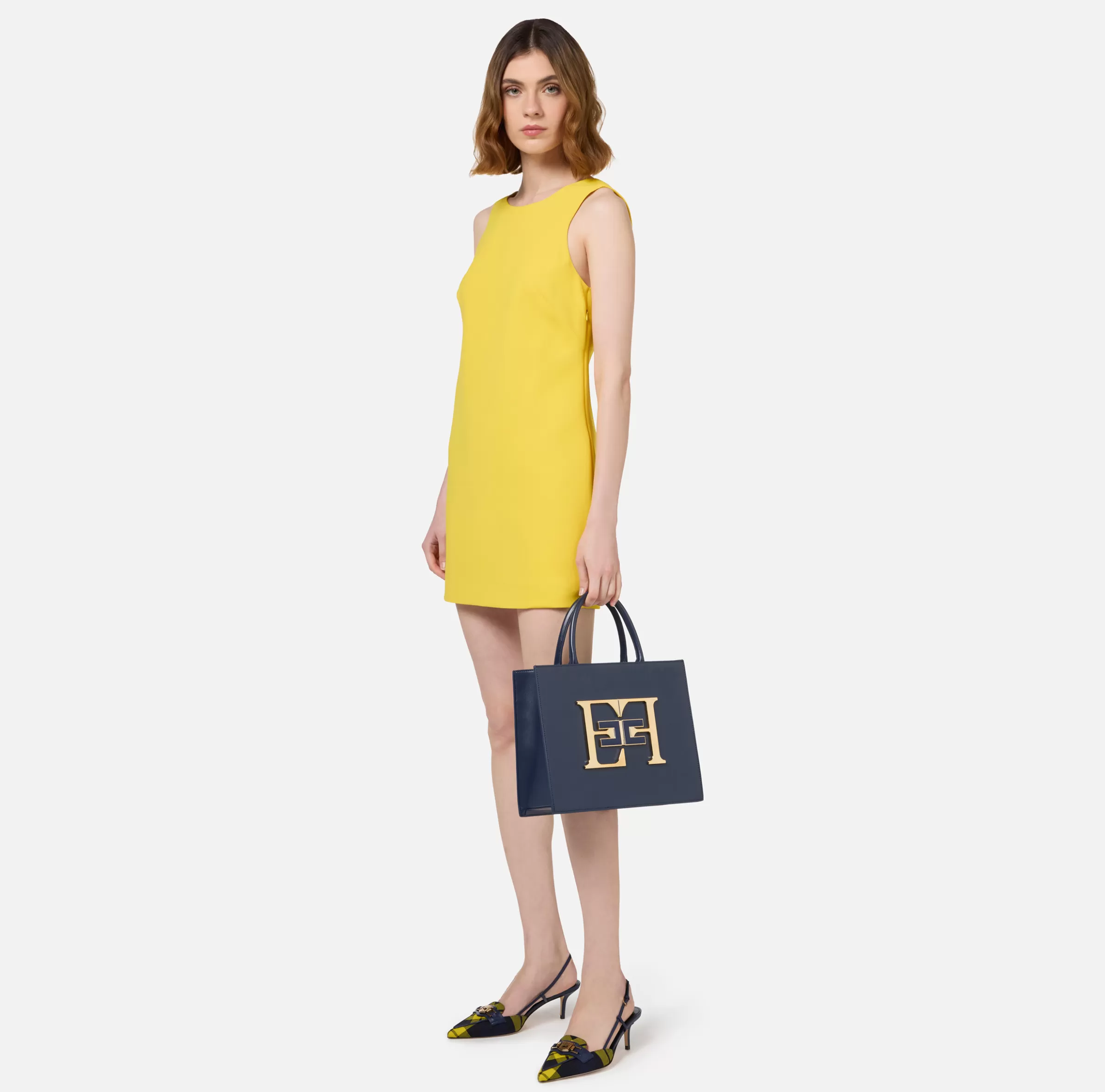 Elisabetta Franchi Mini Abiti | Abiti^Miniabito boxy in crêpe fluido con scollo e fiocco Mimosa